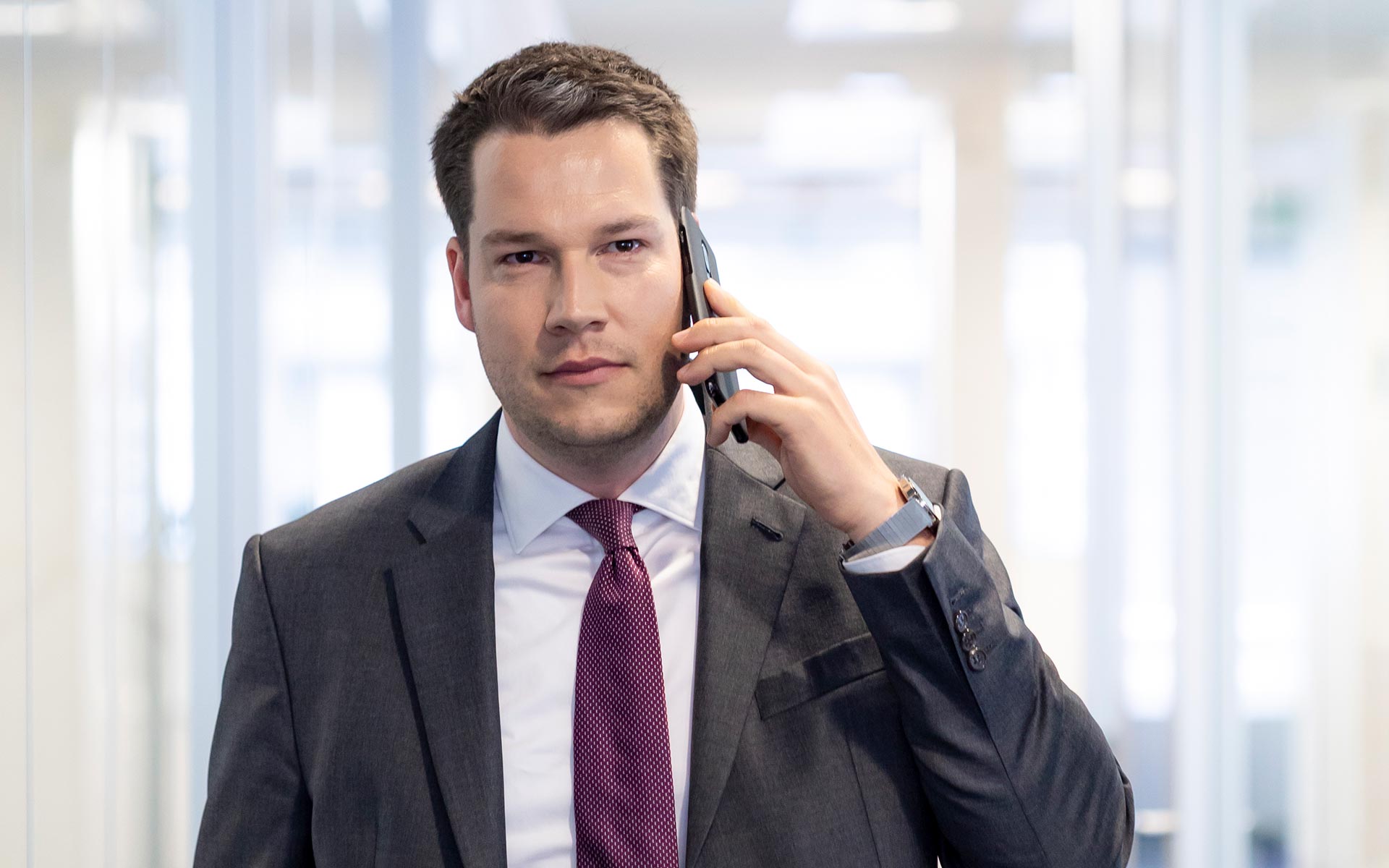 Home 2 Home svg+xml;charset=utf